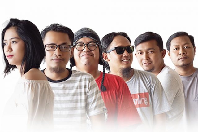 Personil Grup Band 'Hutan Hujan' yang menghadirkan Nostalgia Musik 70-an